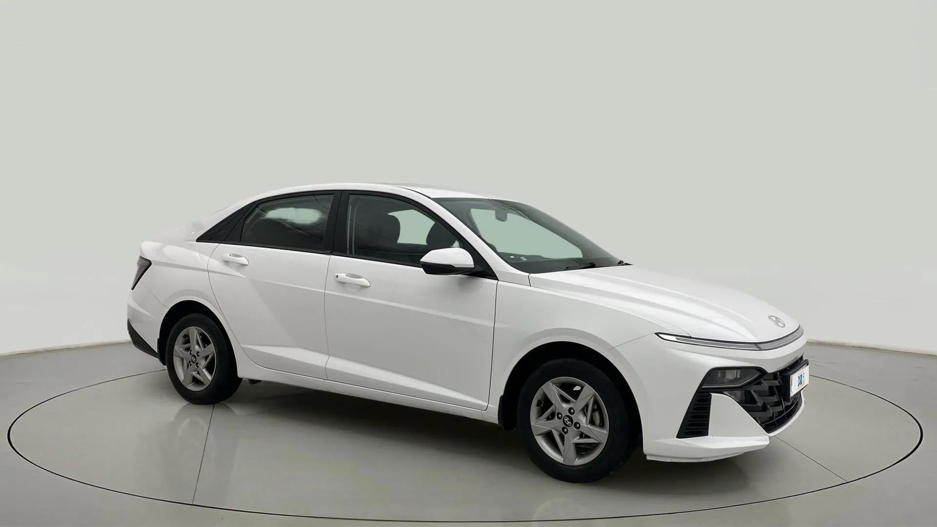 Front three-quarter view of a Hyundai Verna