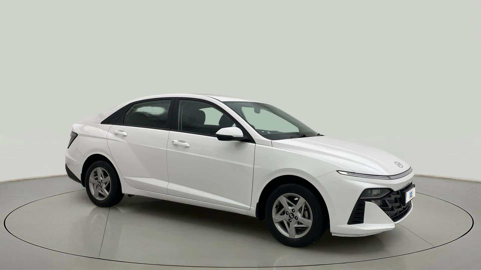 Front three-quarter view of a Hyundai Verna