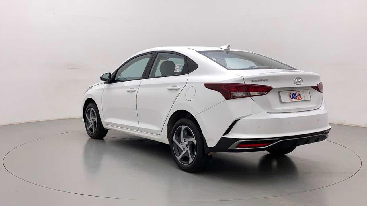 Rear three-quarter view of a Hyundai Verna