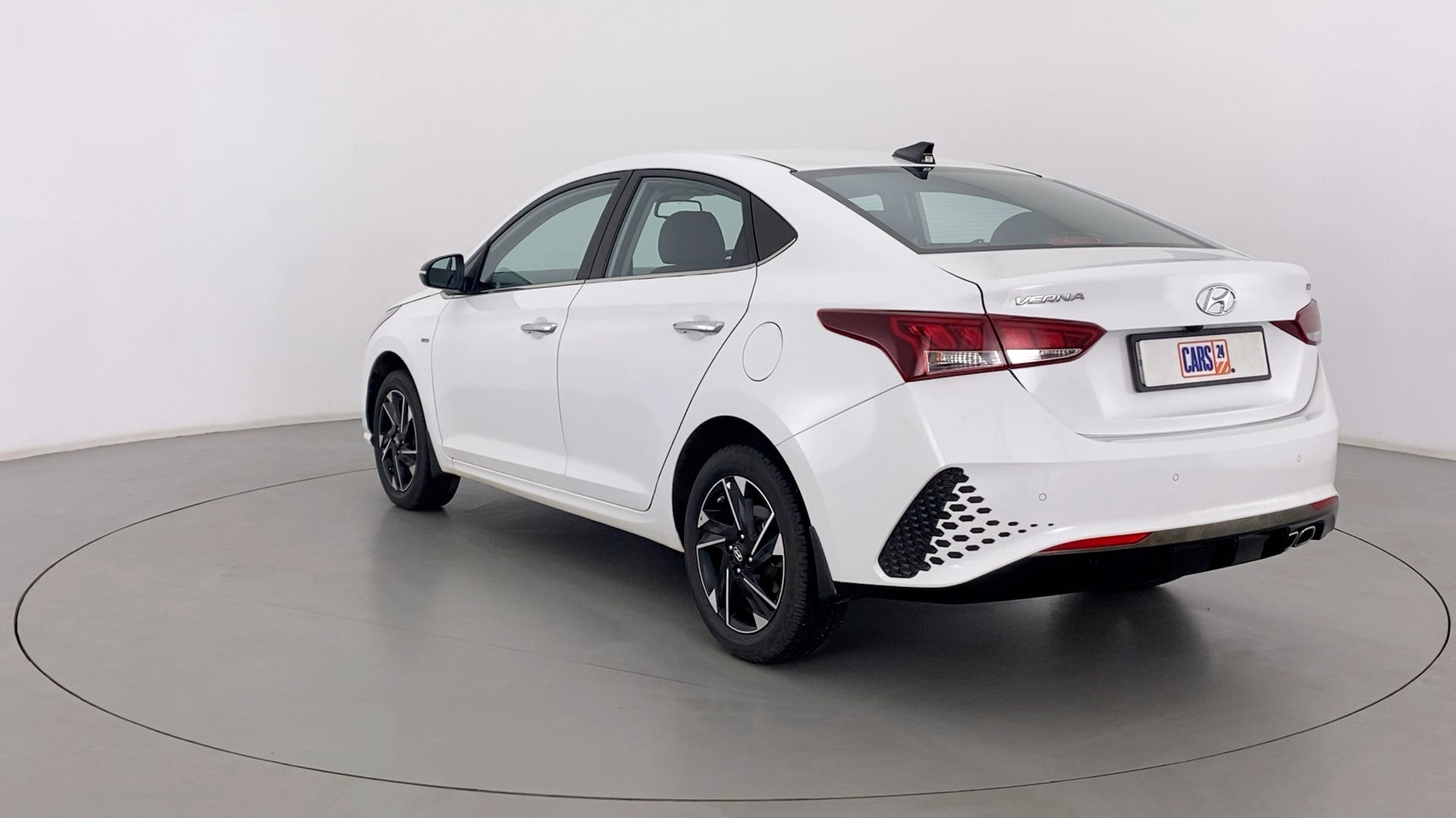 Rear three-quarter view of a Hyundai Verna