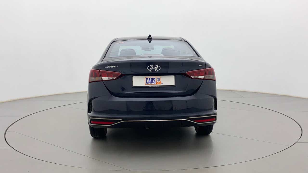 Rear view of a Hyundai Verna SX