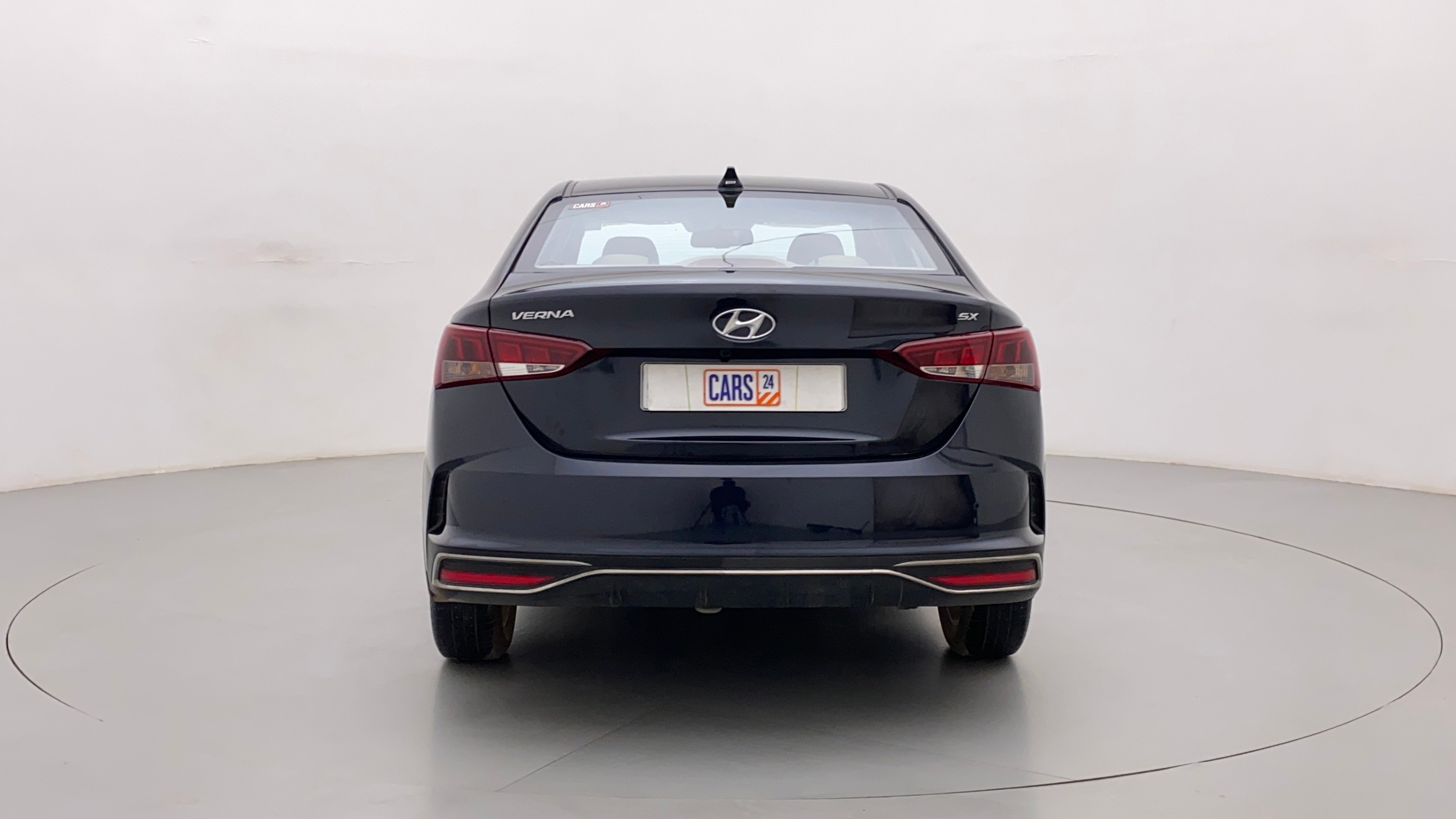 Rear view of a Hyundai Verna SX