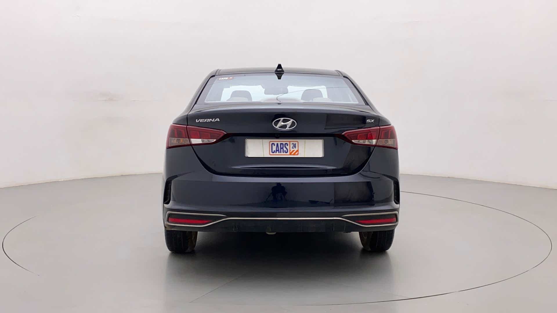 Rear view of a Hyundai Verna SX