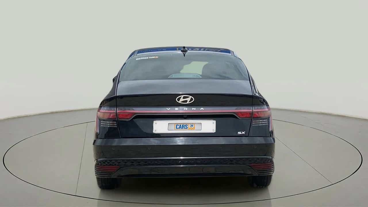 Rear view of a Hyundai Verna SX
