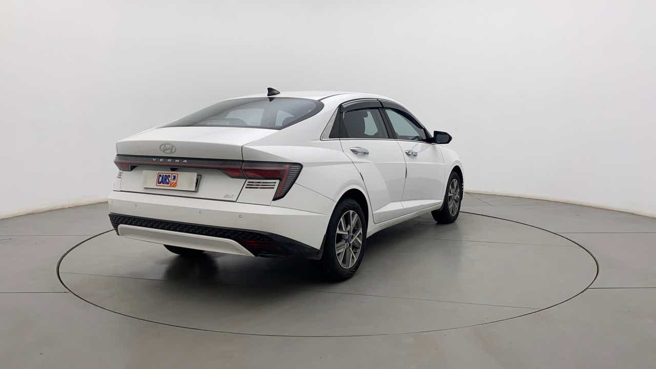 Rear three-quarter view of a Hyundai Verna