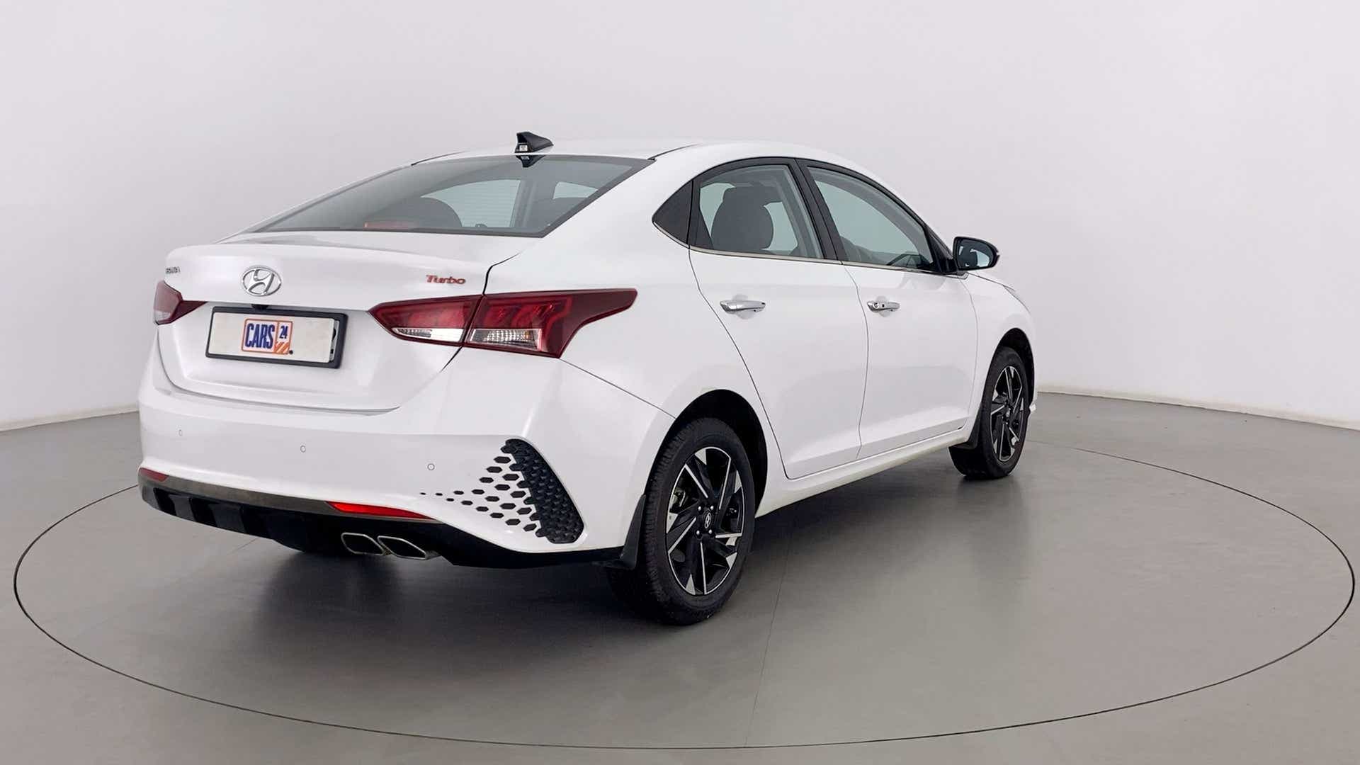 Rear three-quarter view of a Hyundai Verna