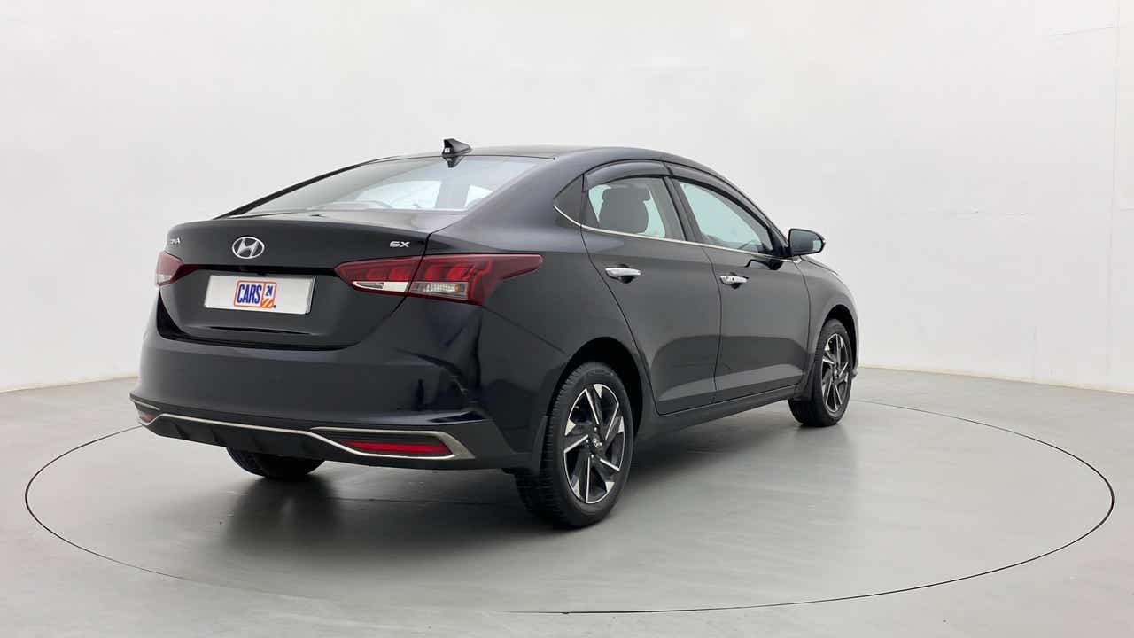 Rear three-quarter view of a Hyundai Verna SX