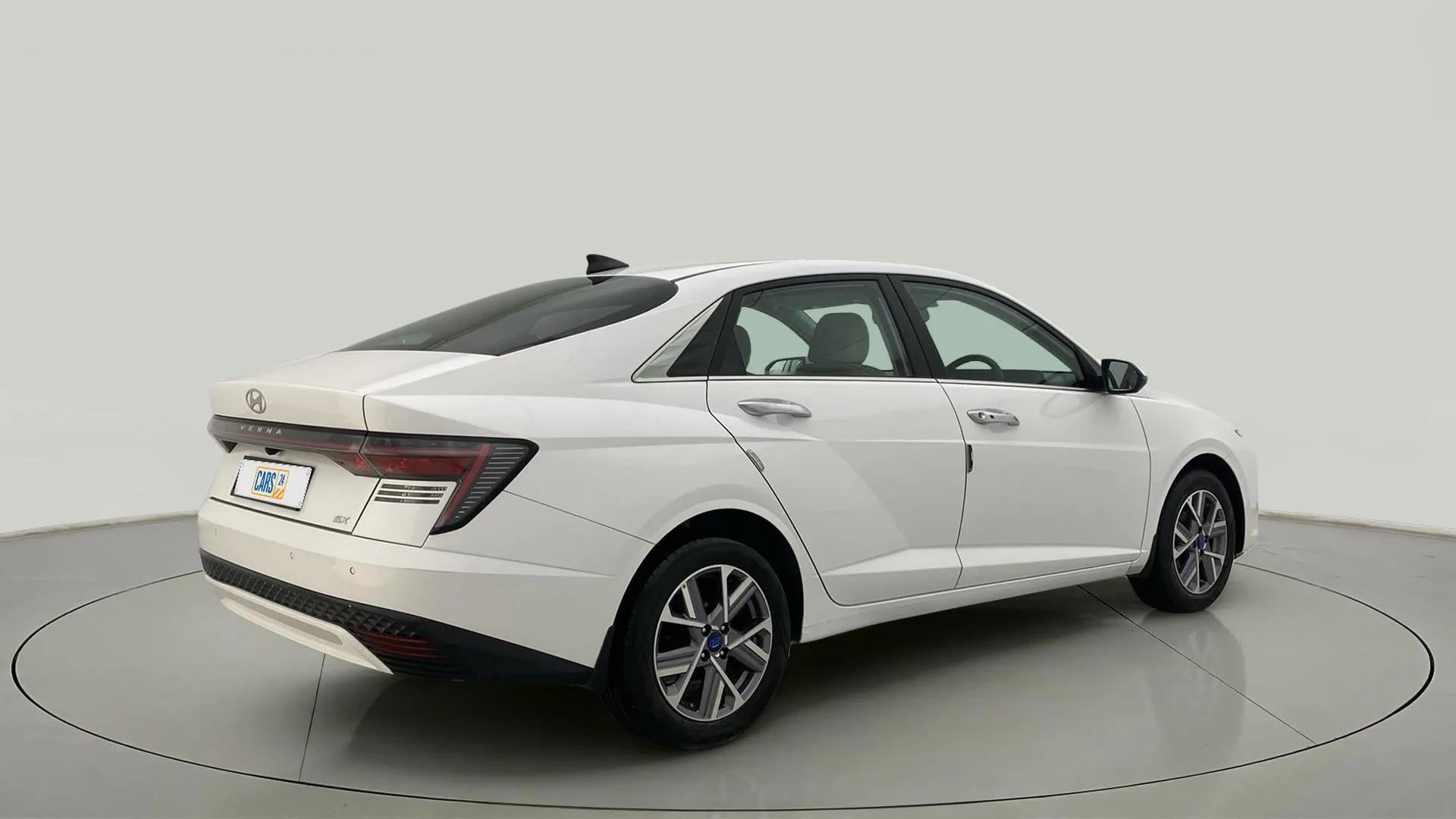 Rear three-quarter of a Hyundai Verna