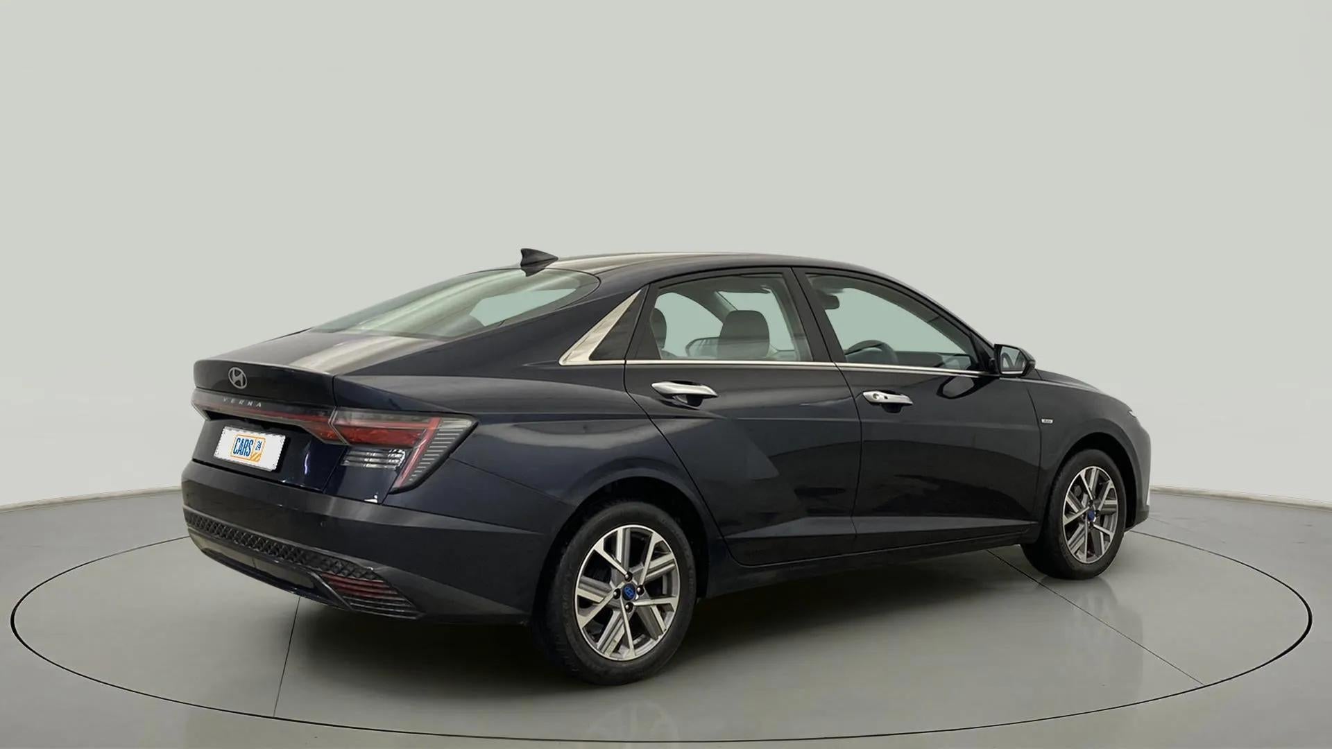 Rear three-quarter of a Hyundai Verna