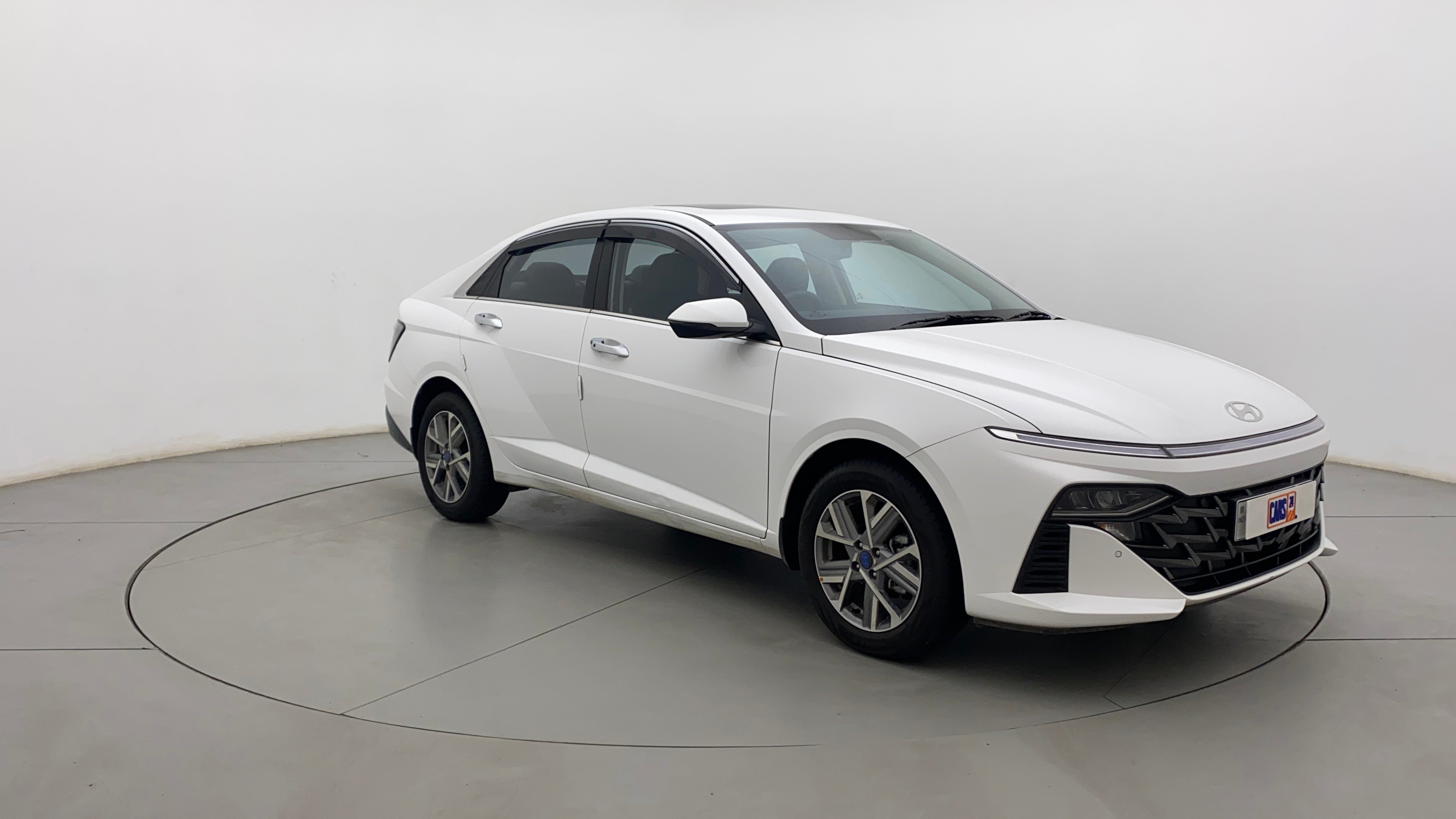 Front three-quarter view of a Hyundai Verna