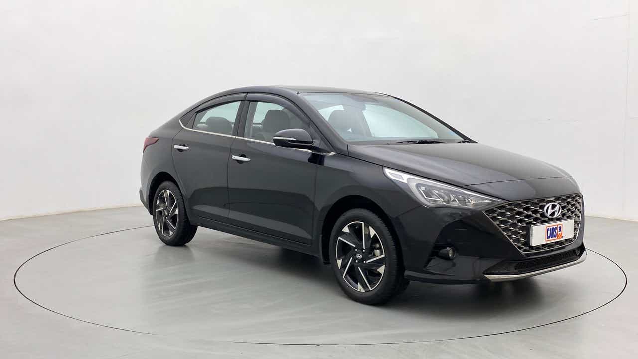 Front three-quarter view of a Hyundai Verna