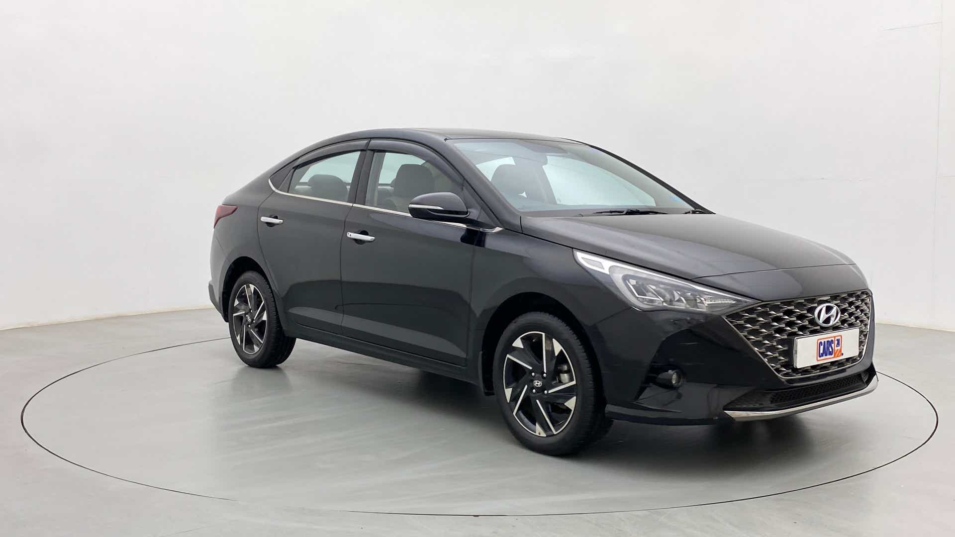 Front three-quarter view of a Hyundai Verna