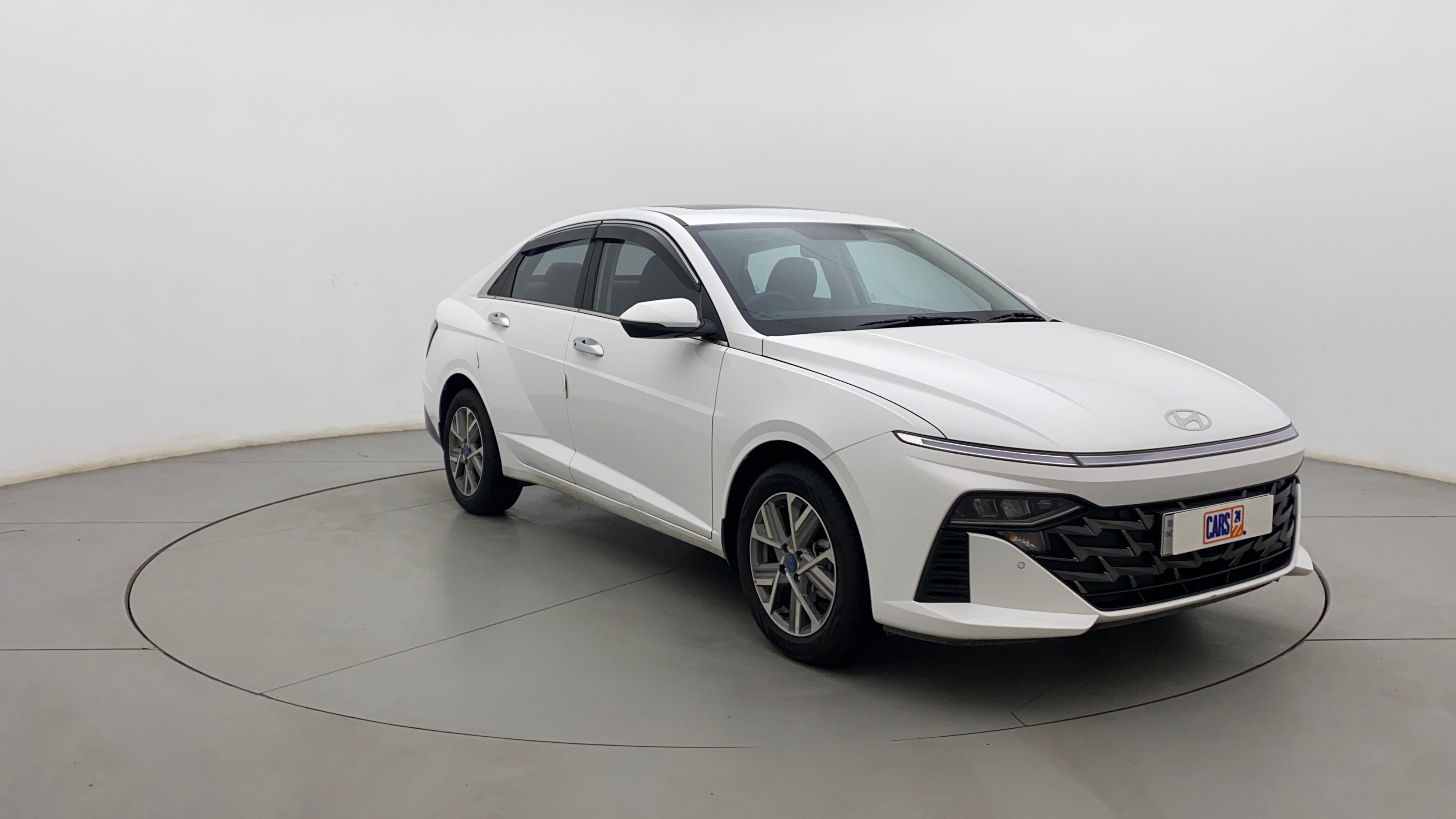 Front three-quarter view of a Hyundai Verna