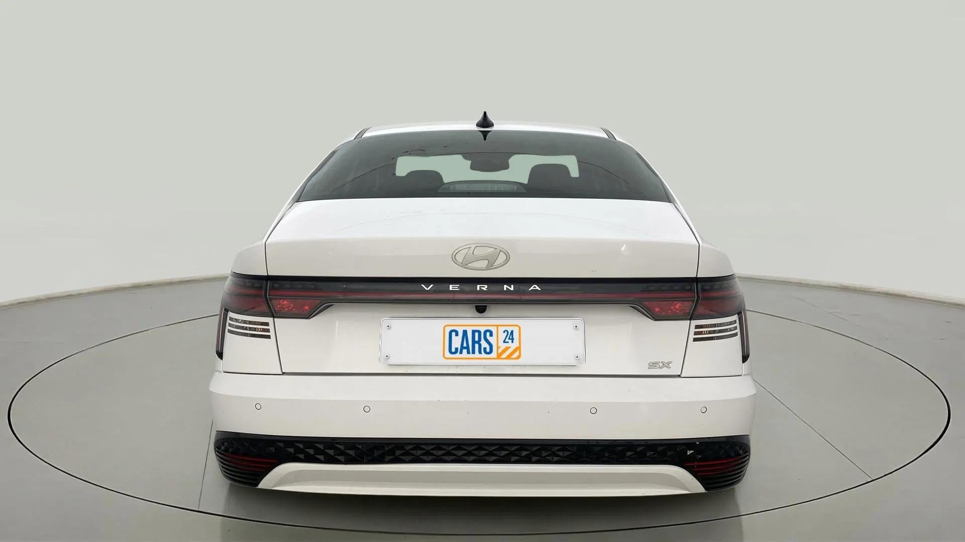 Rear view of a Hyundai Verna SX