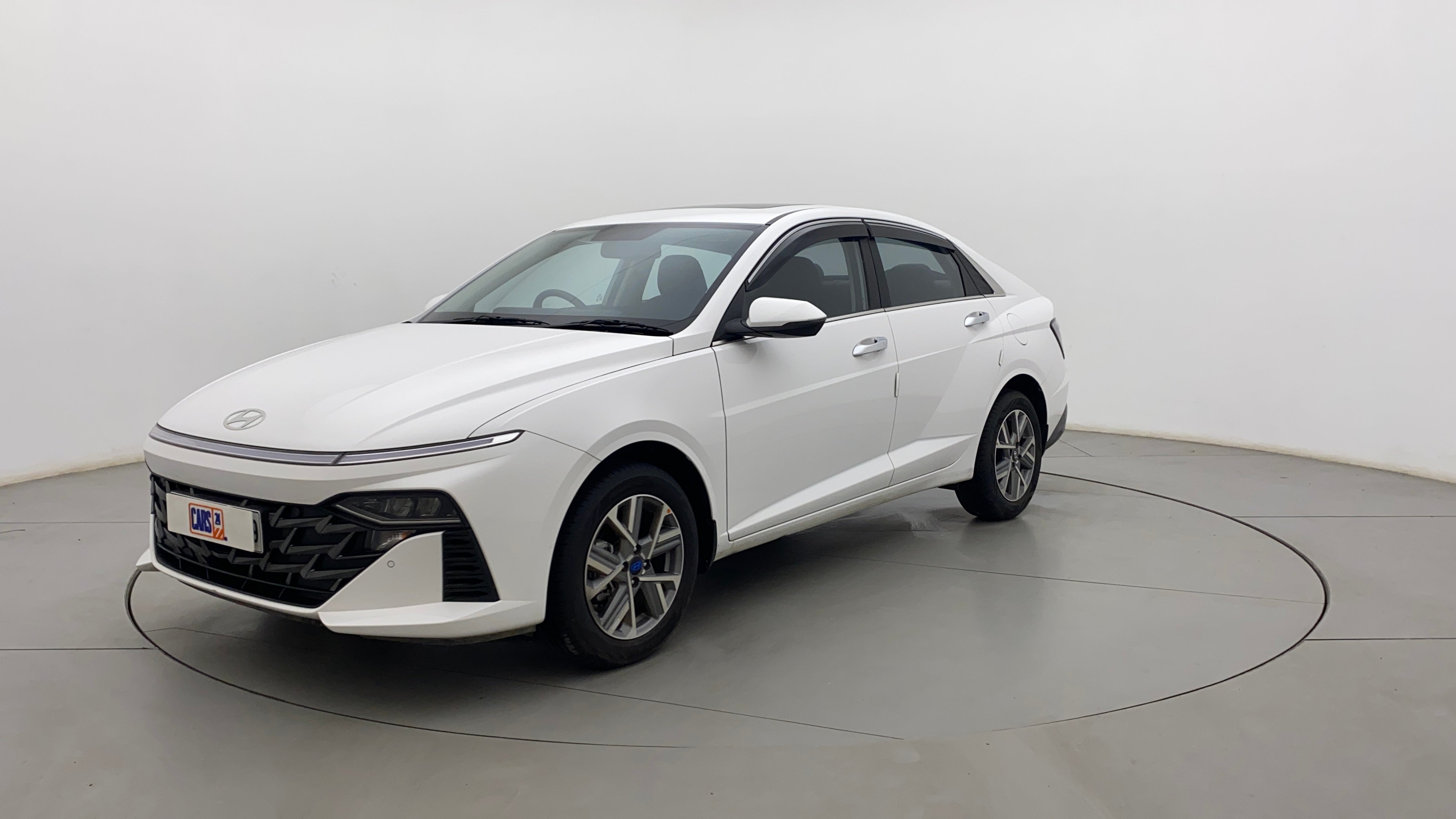 Front three-quarter view of a Hyundai Verna