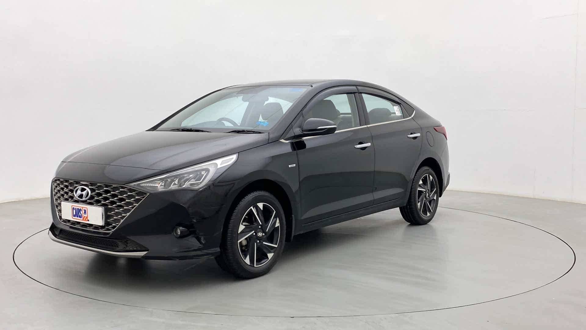 Front three-quarter view of a Hyundai Verna