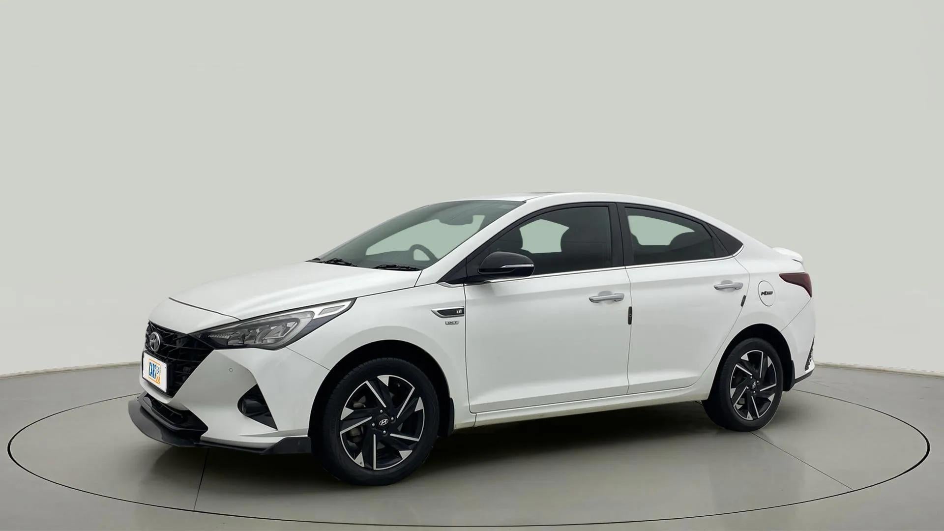 Front and side view of a Hyundai Verna