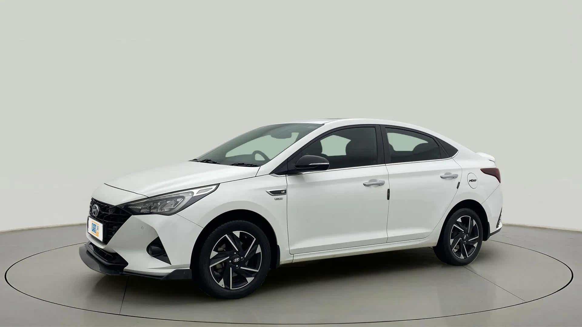 Front and side view of a Hyundai Verna