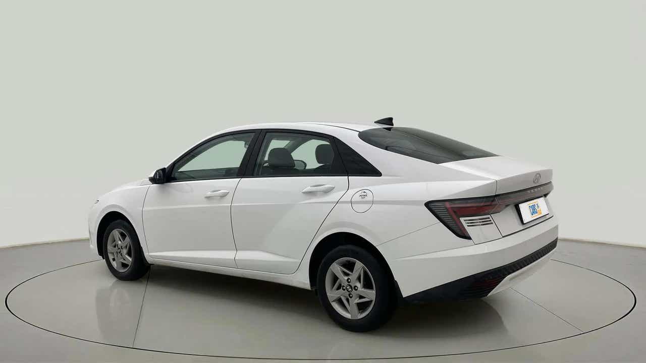 Rear three-quarter view of a Hyundai Verna