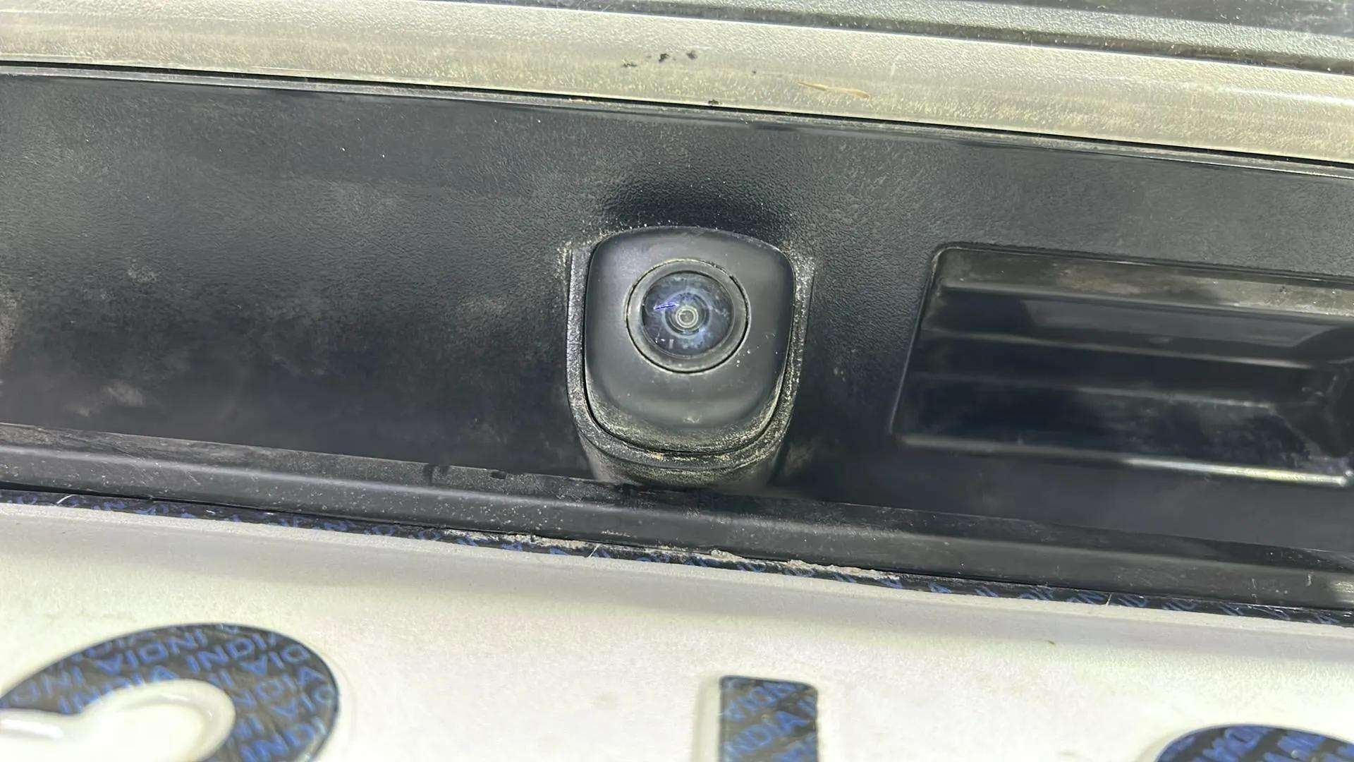 Rearview camera close-up of a Hyundai Verna