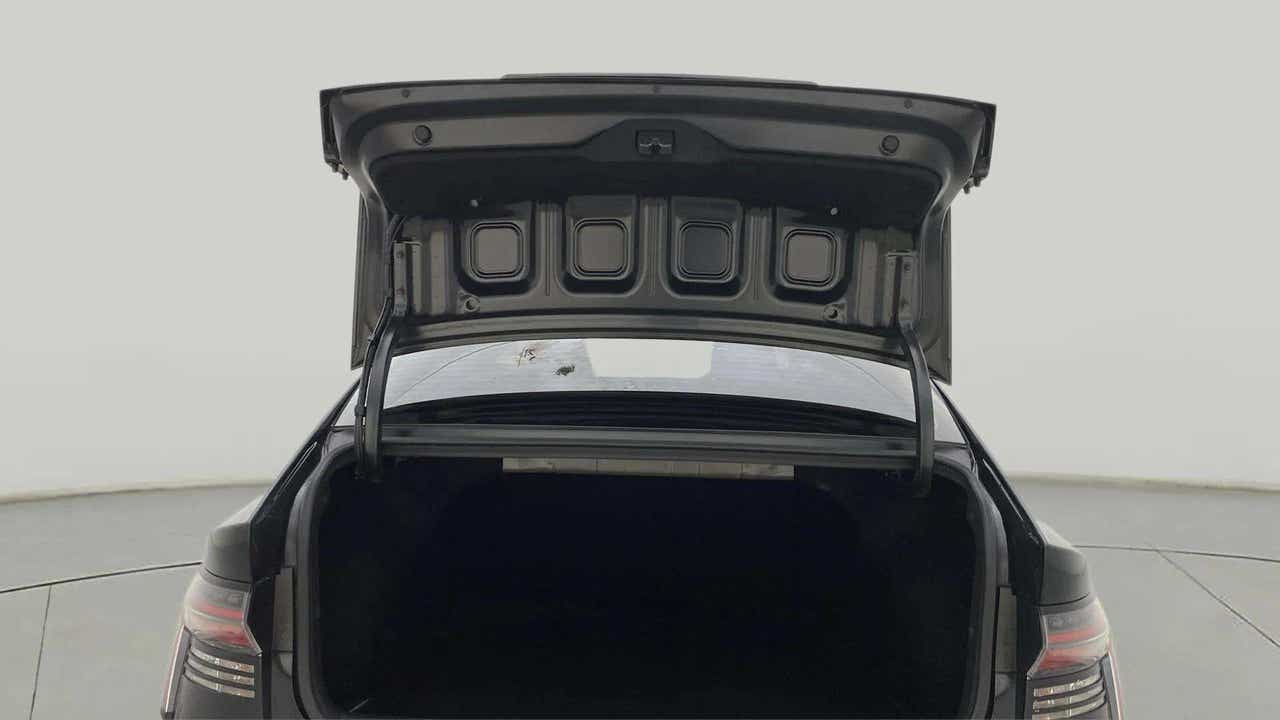 Open trunk view of a Hyundai Verna