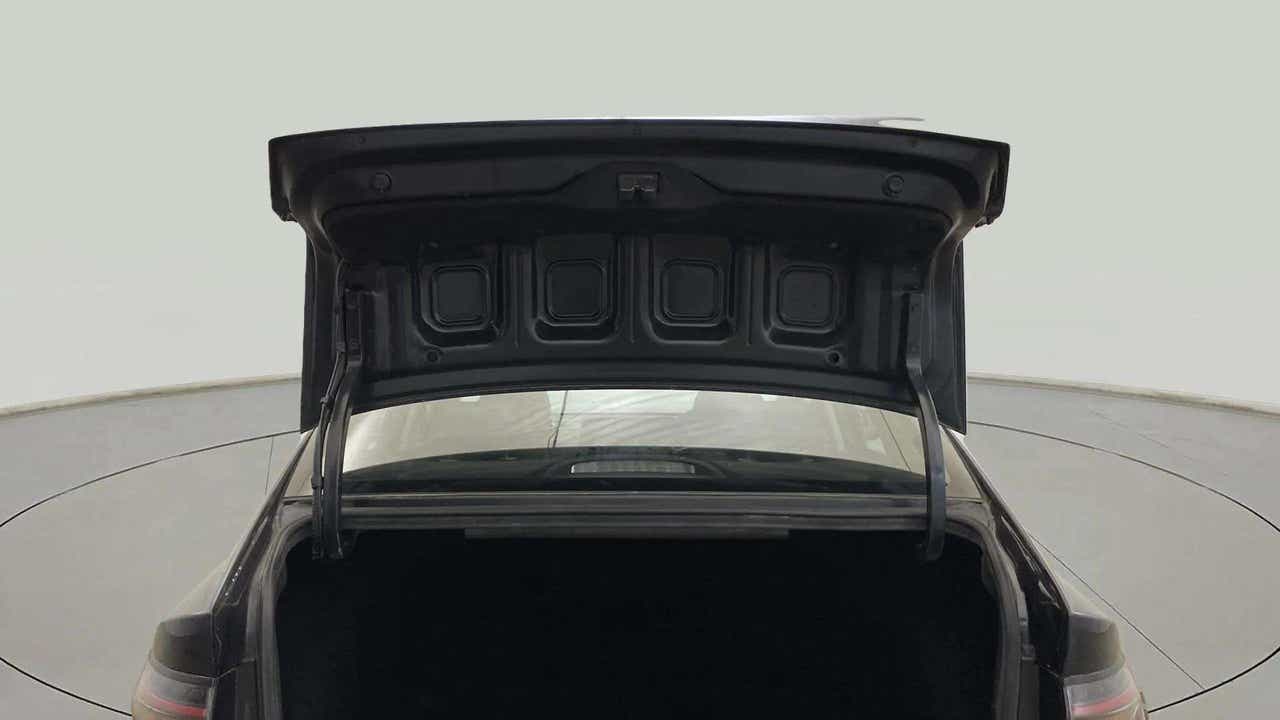 Open trunk view of a Hyundai Verna