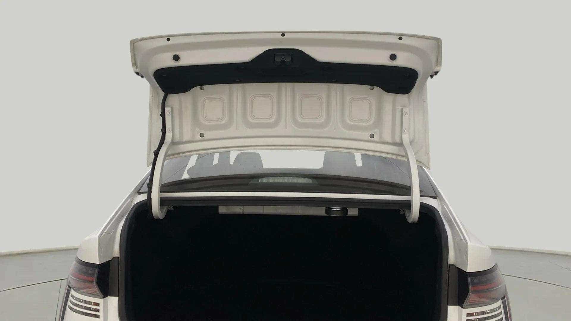 Open trunk view of a Hyundai Verna