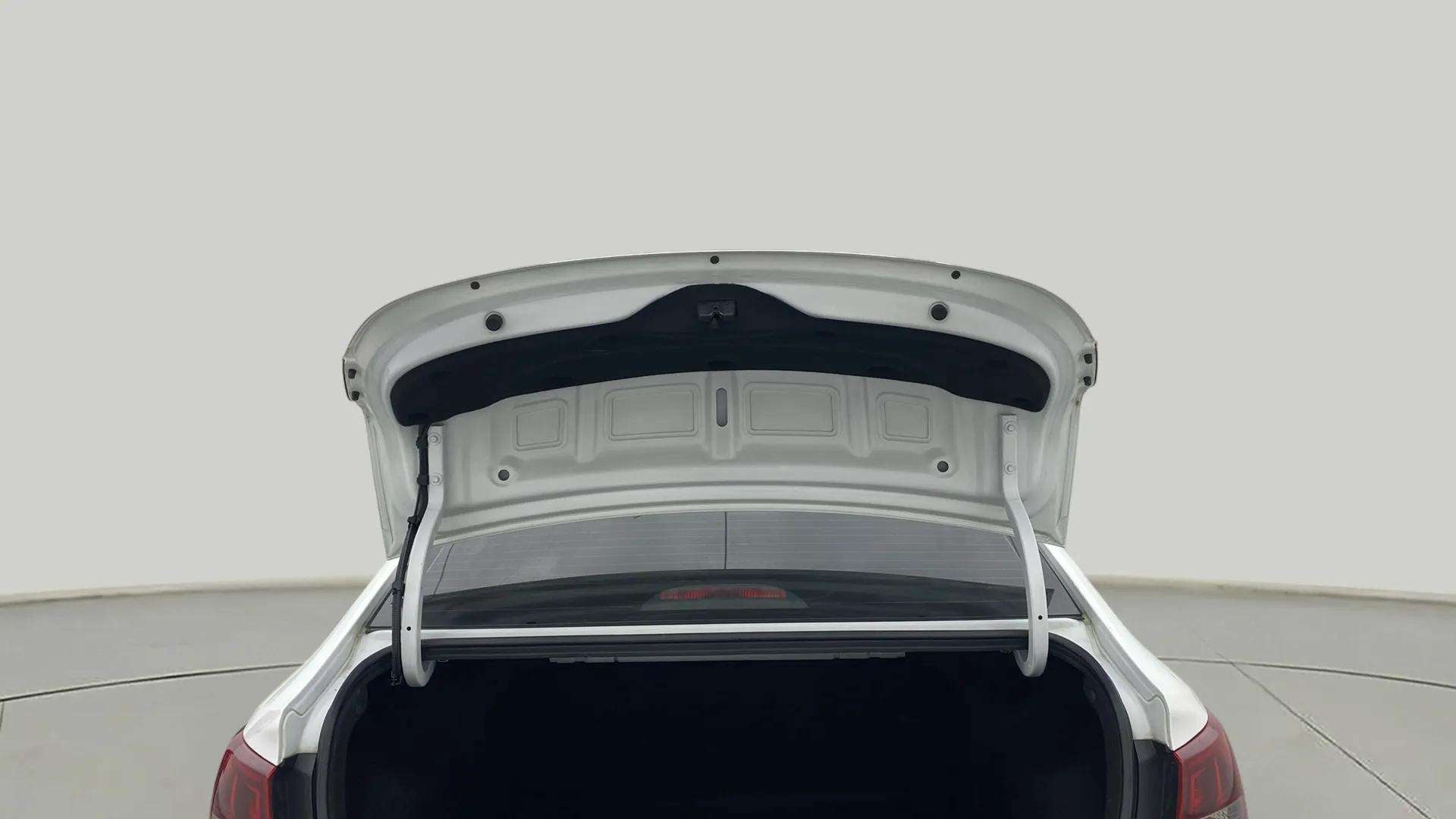 Open trunk view of a Hyundai Verna