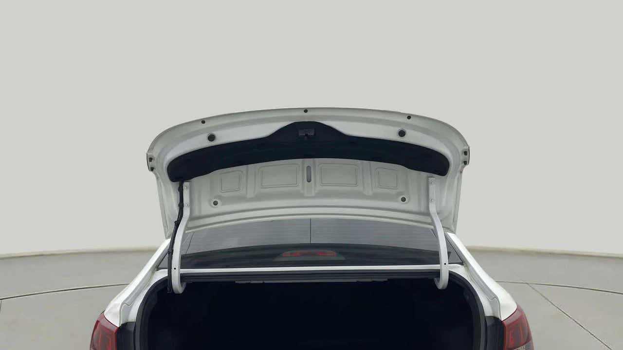 Open trunk view of a Hyundai Verna