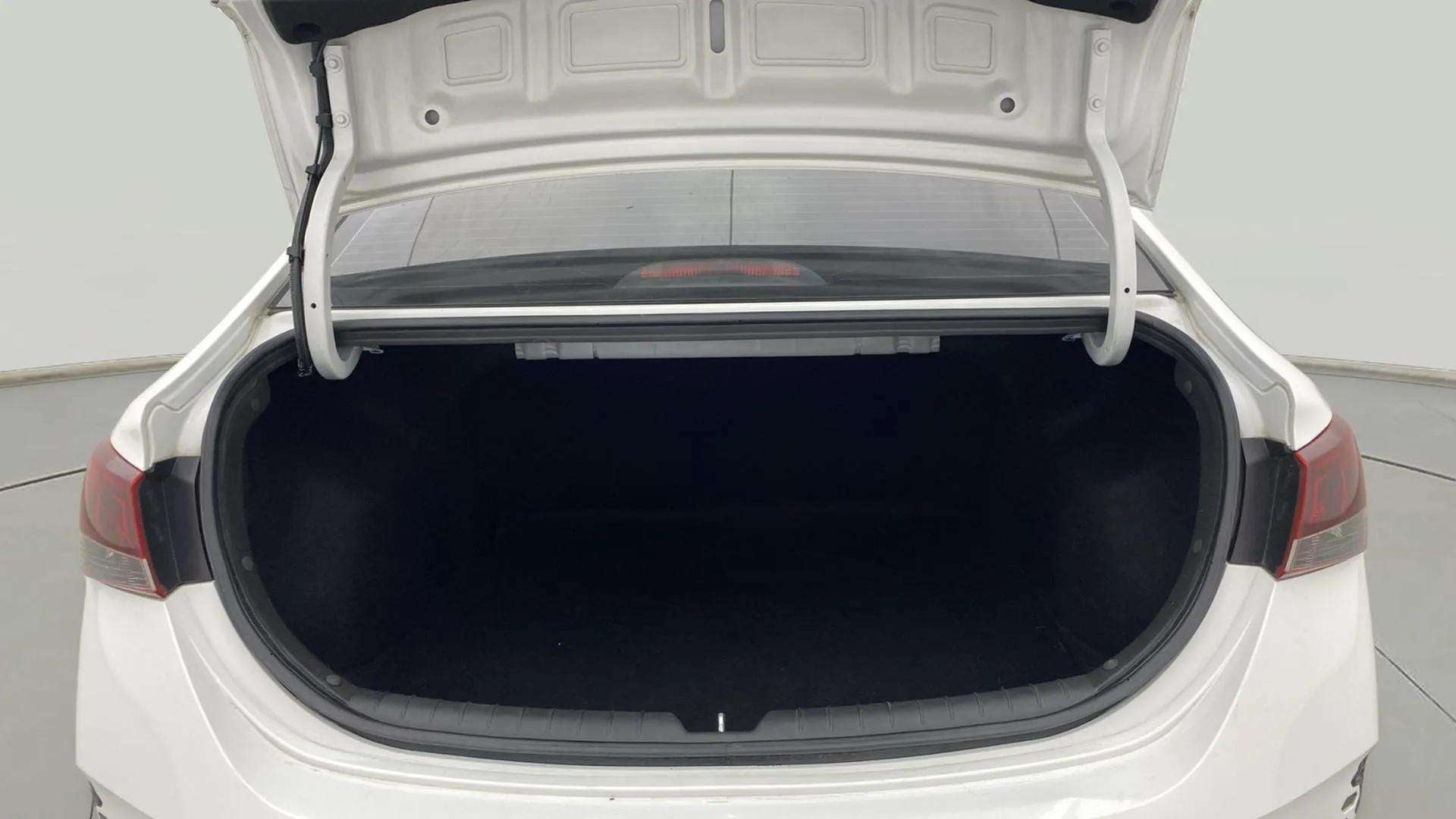 Open trunk view of a Hyundai Verna