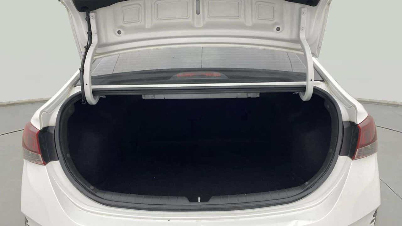 Open trunk view of a Hyundai Verna