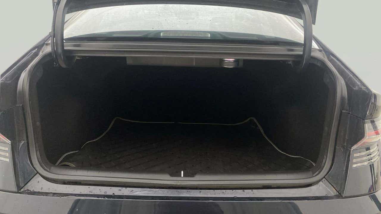 Boot space of a Hyundai Verna
