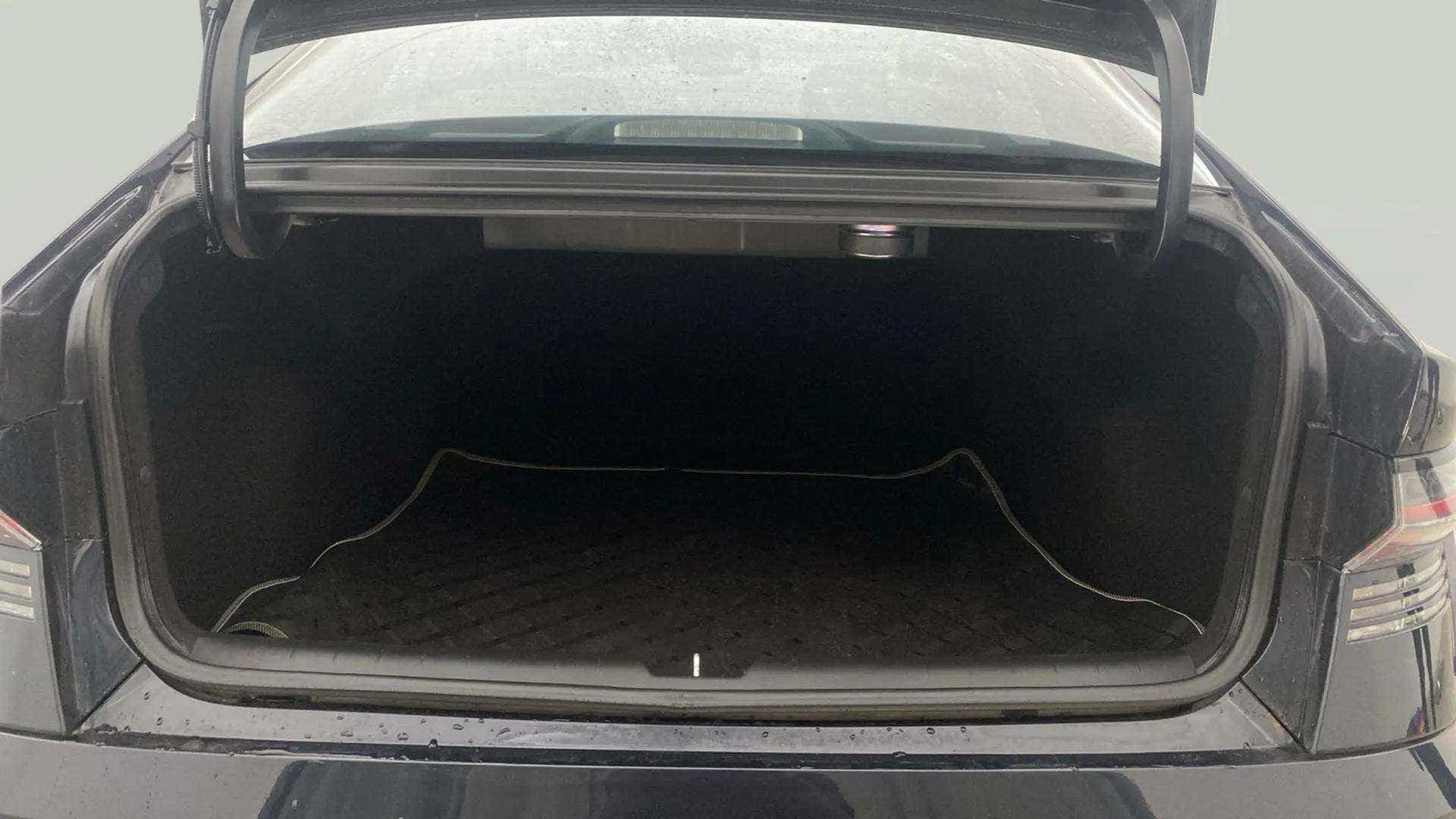 Boot space of a Hyundai Verna