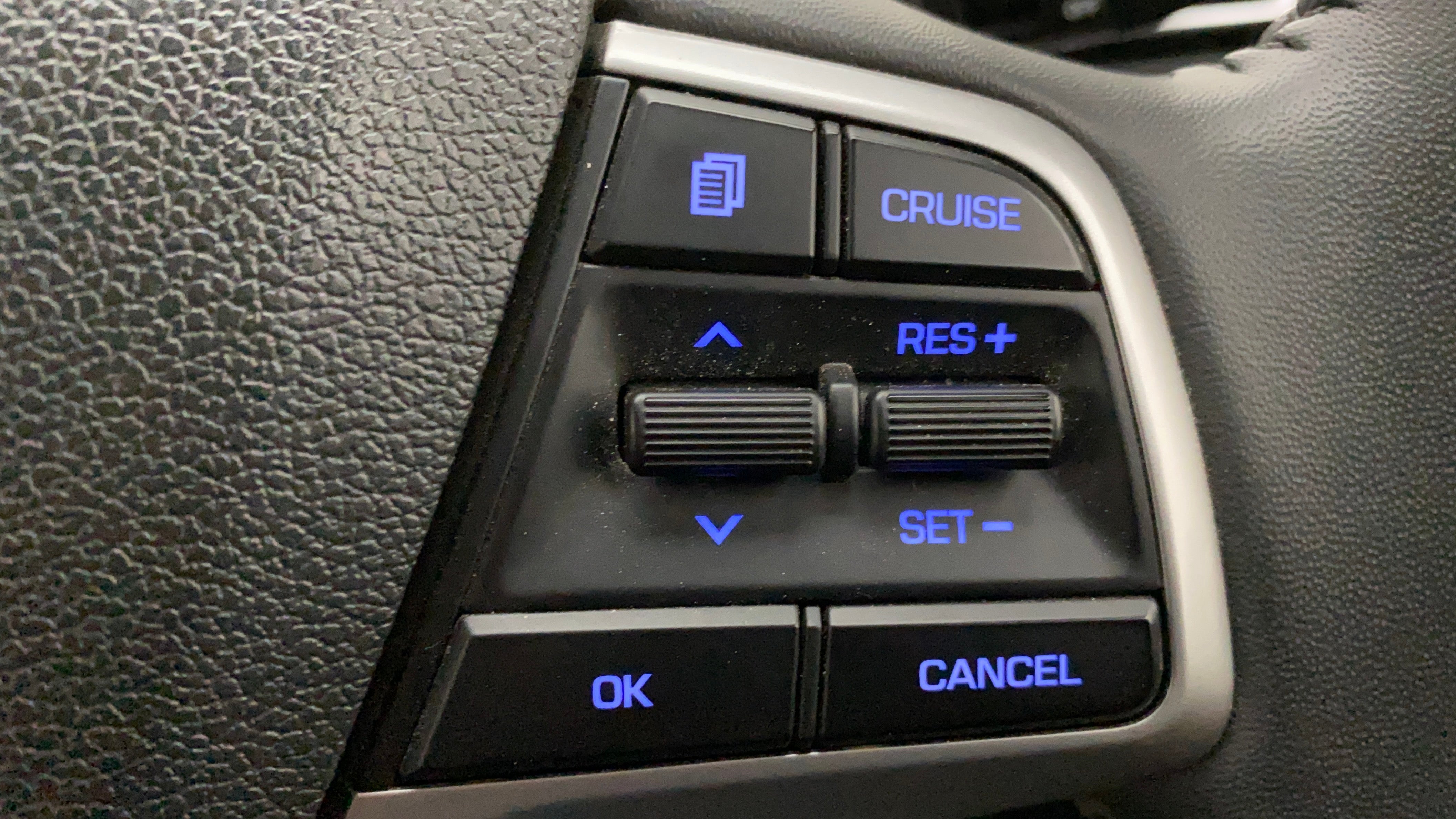 Steering wheel cruise control buttons of a Hyundai Verna