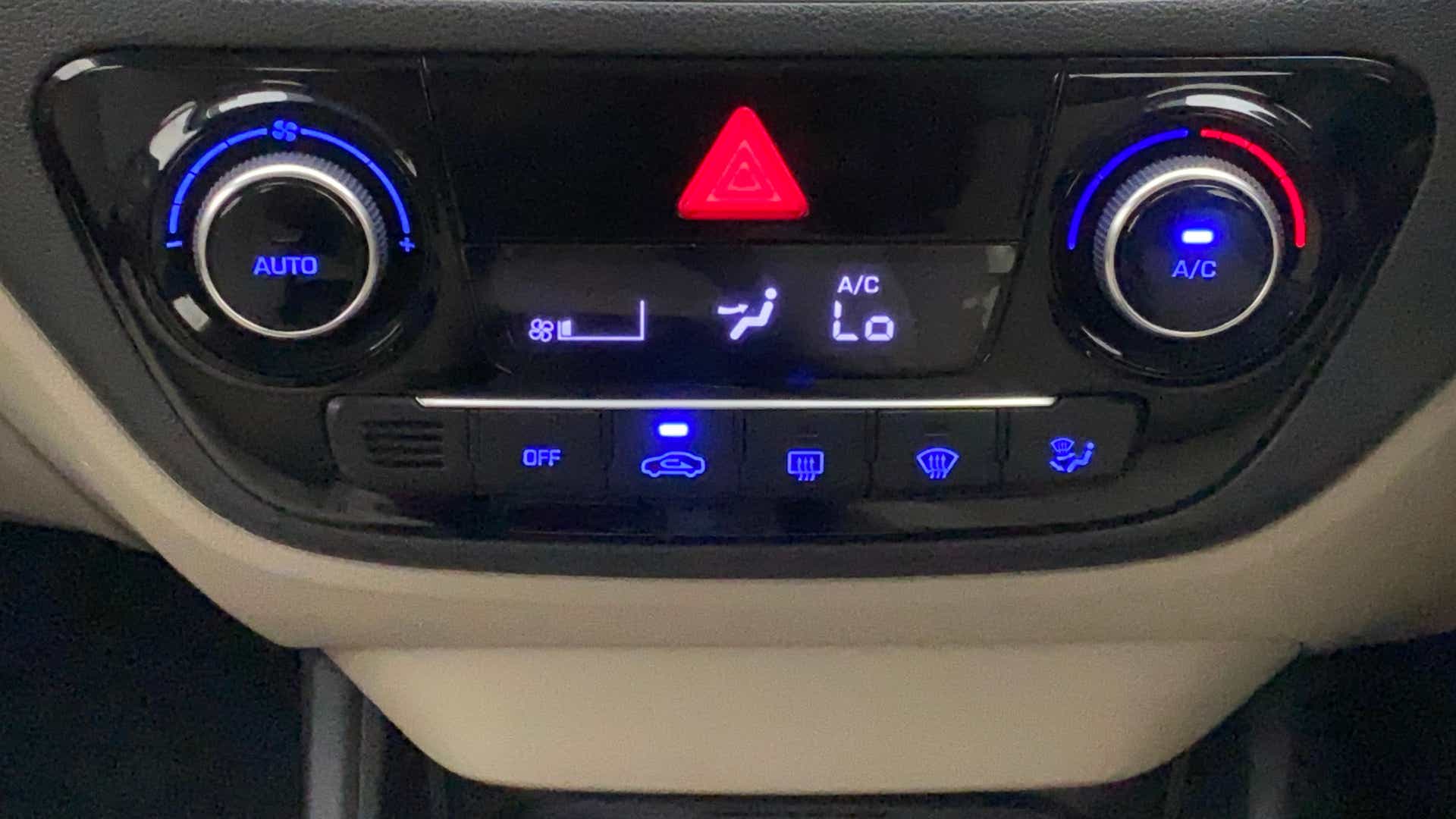 Climate control panel of a Hyundai Verna