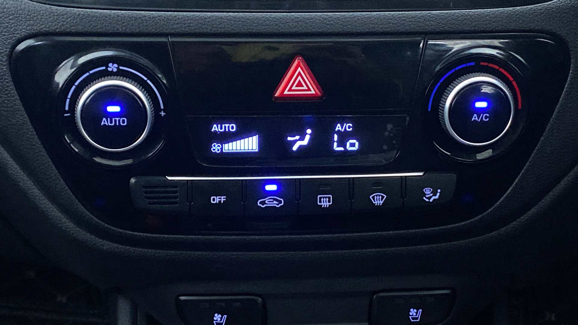 Dashboard climate control panel of a Hyundai Verna