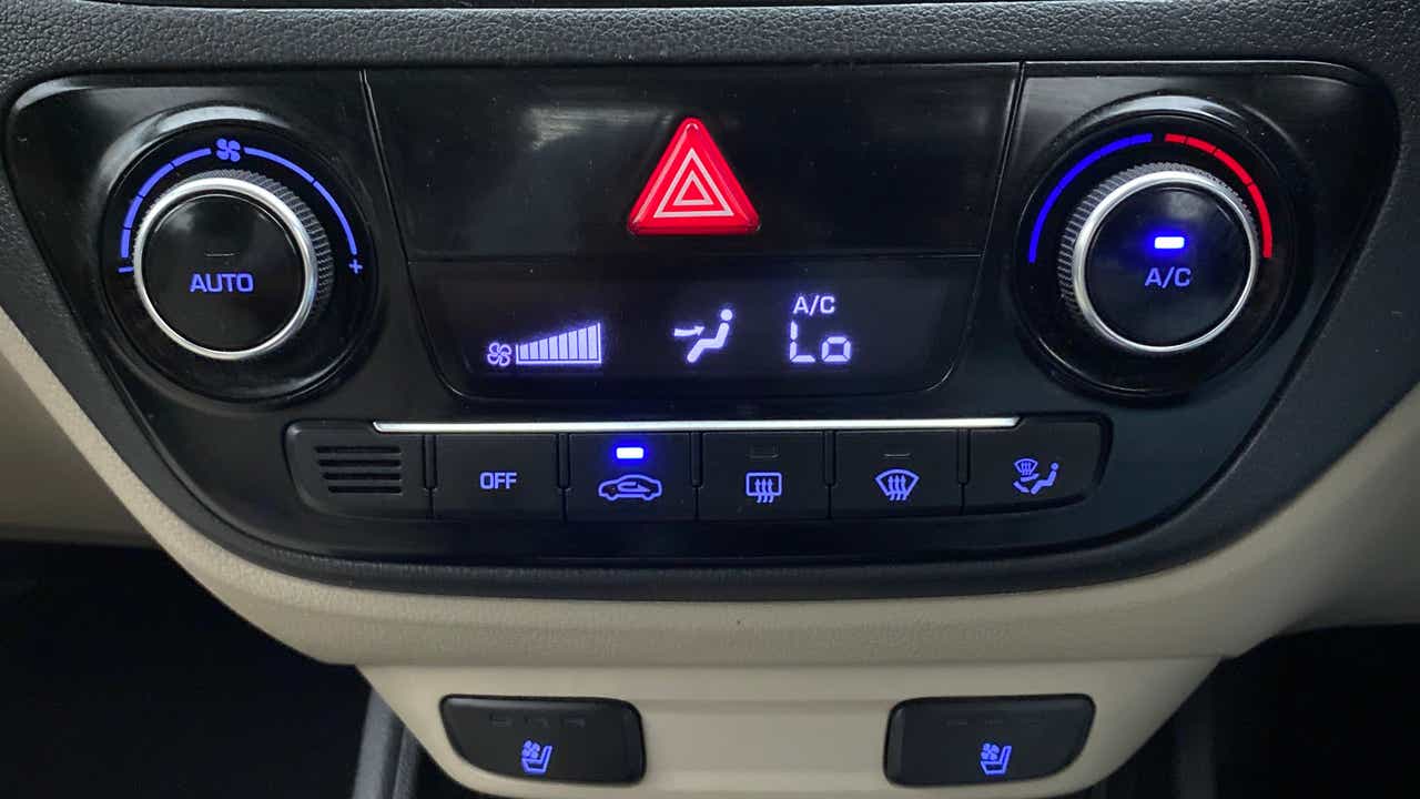 Climate control panel of a Hyundai Verna