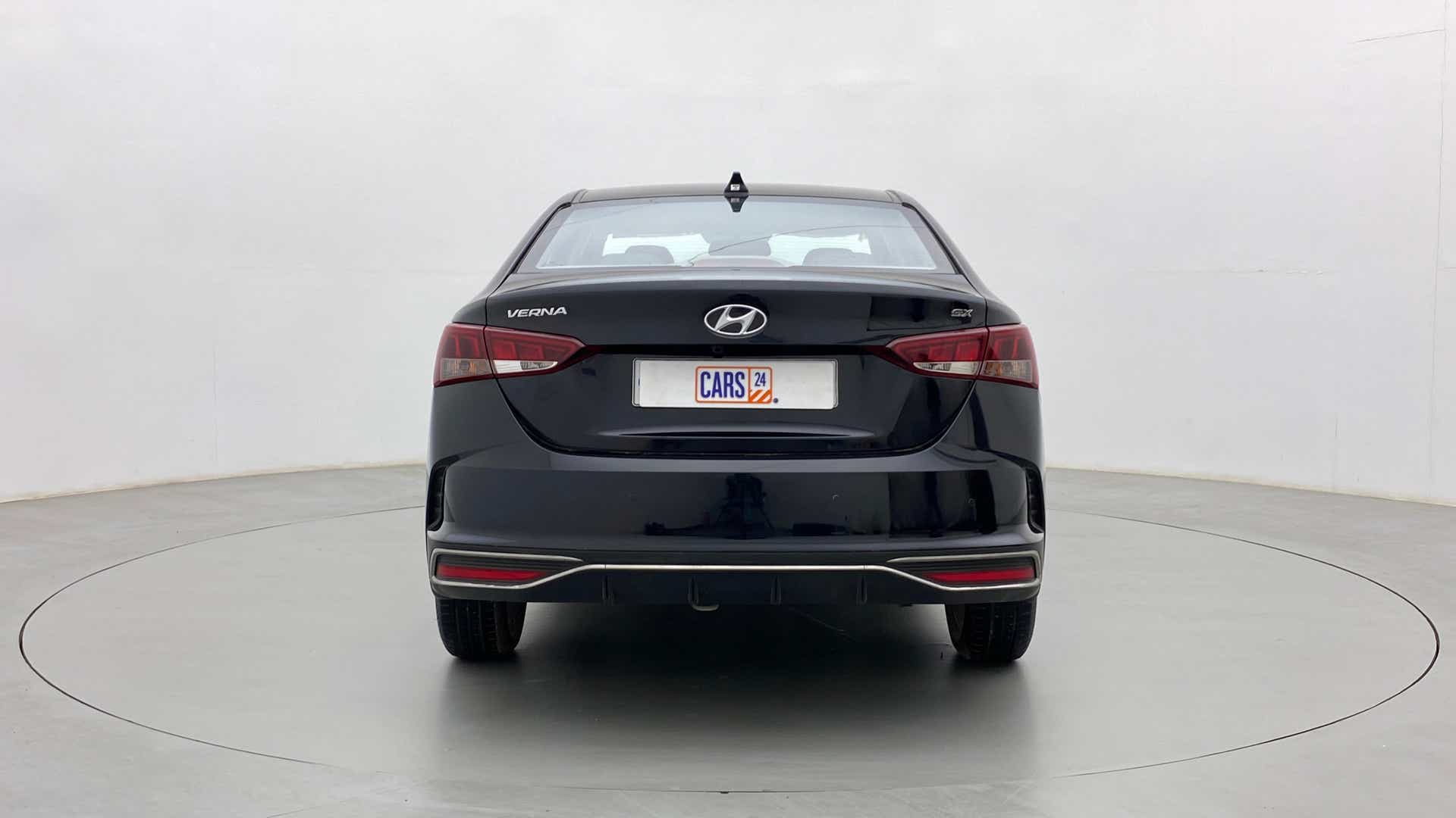 Rear view of a Hyundai Verna SX