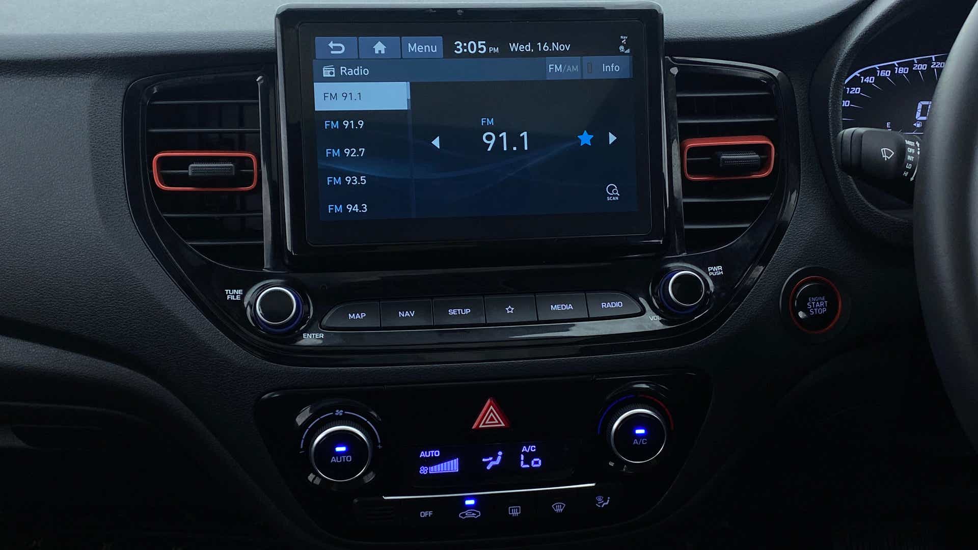 Central dashboard view of a Hyundai Verna