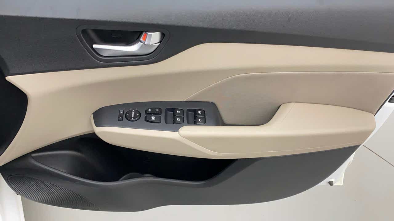 Driver side door controls of a Hyundai Verna