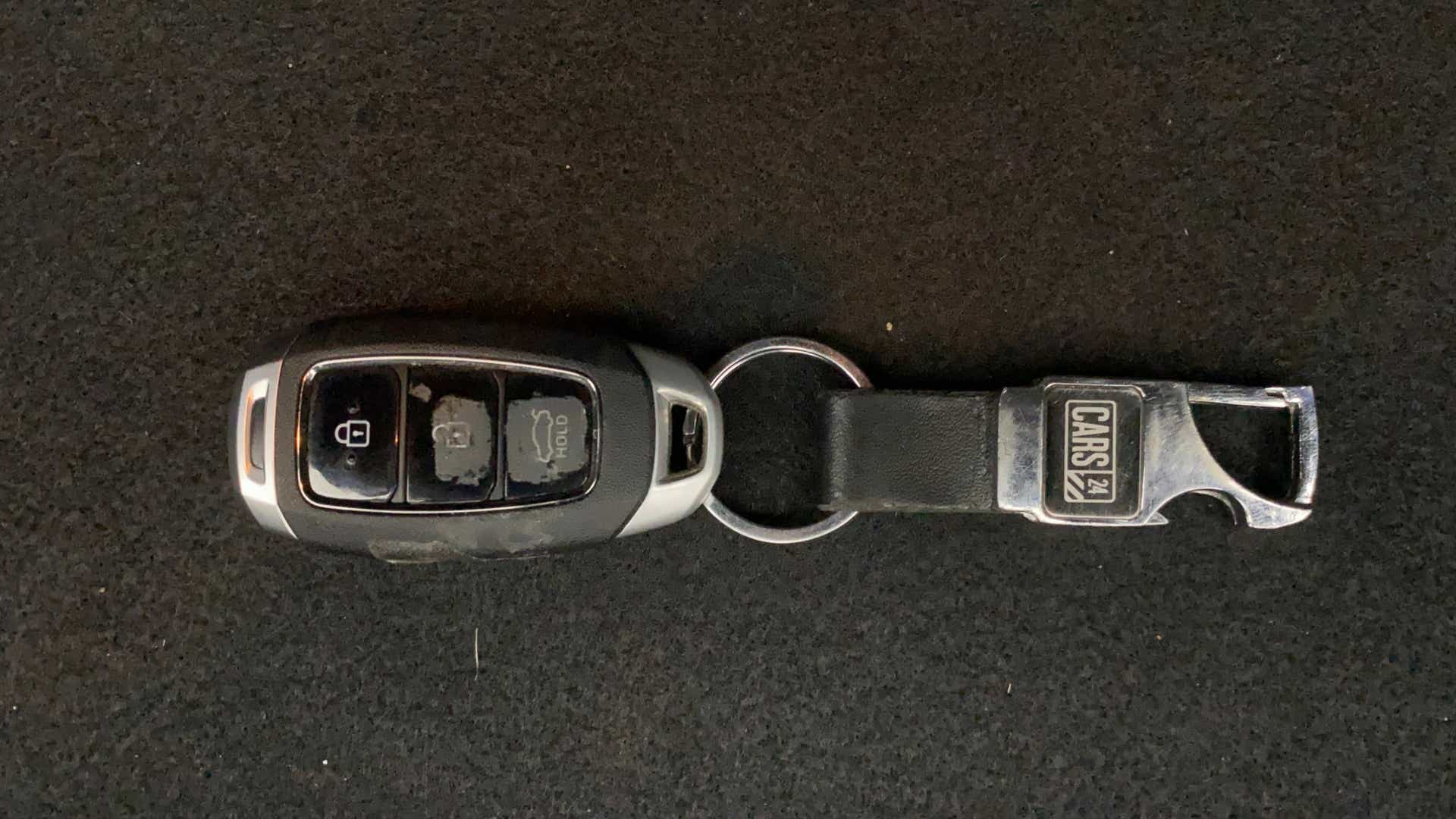 Car key fob of a Hyundai Verna