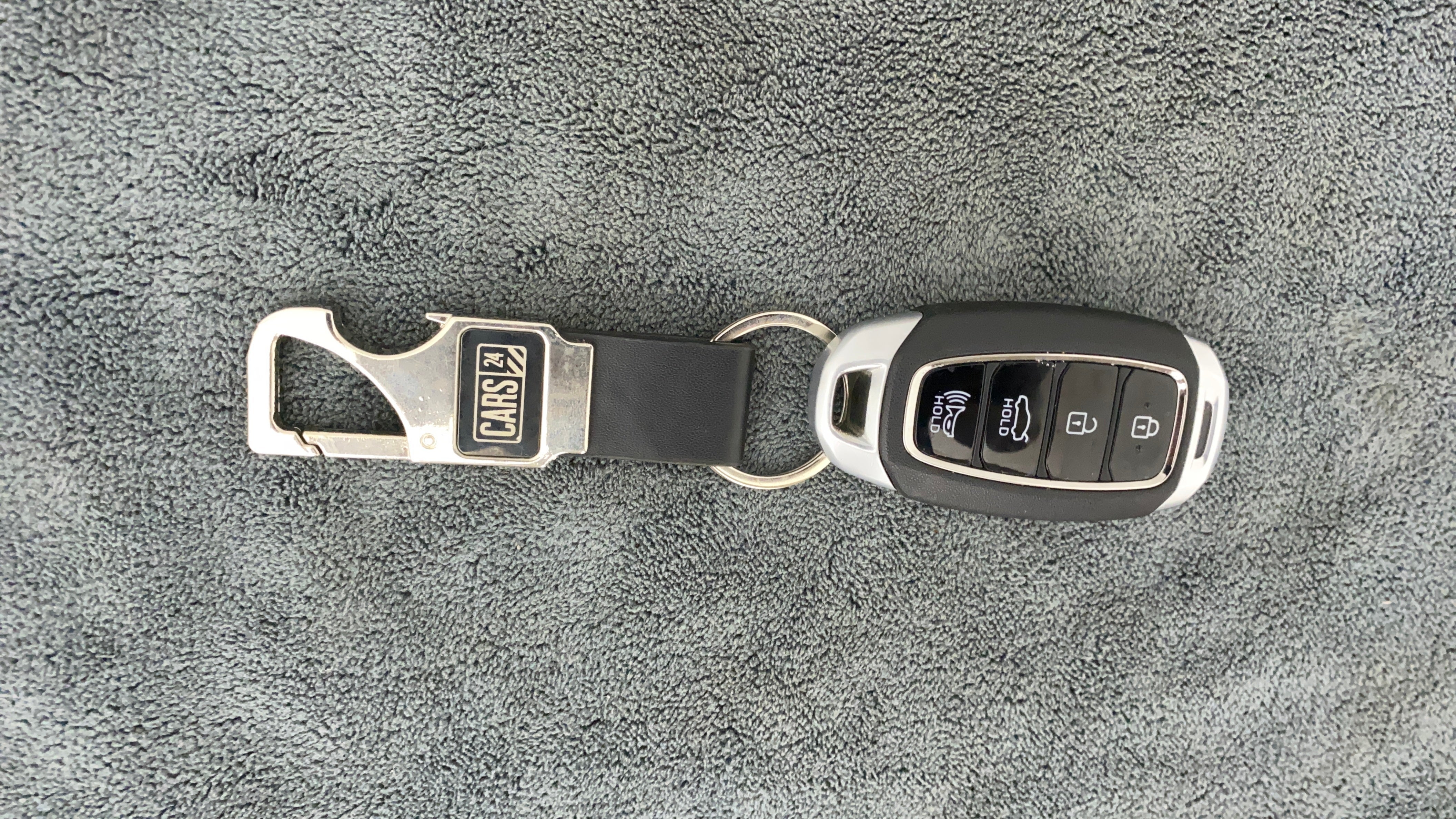Car key fob of a Hyundai Verna
