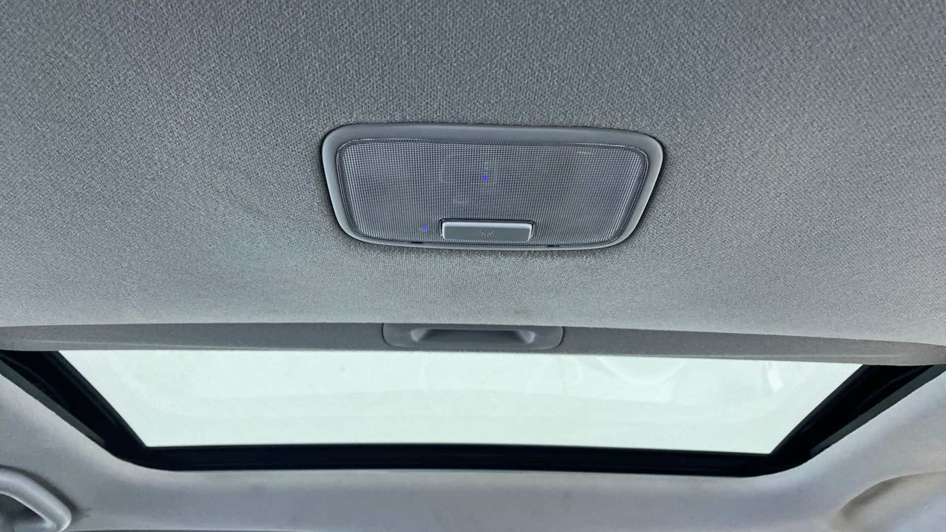Interior sunroof and dome light view of a Hyundai Verna