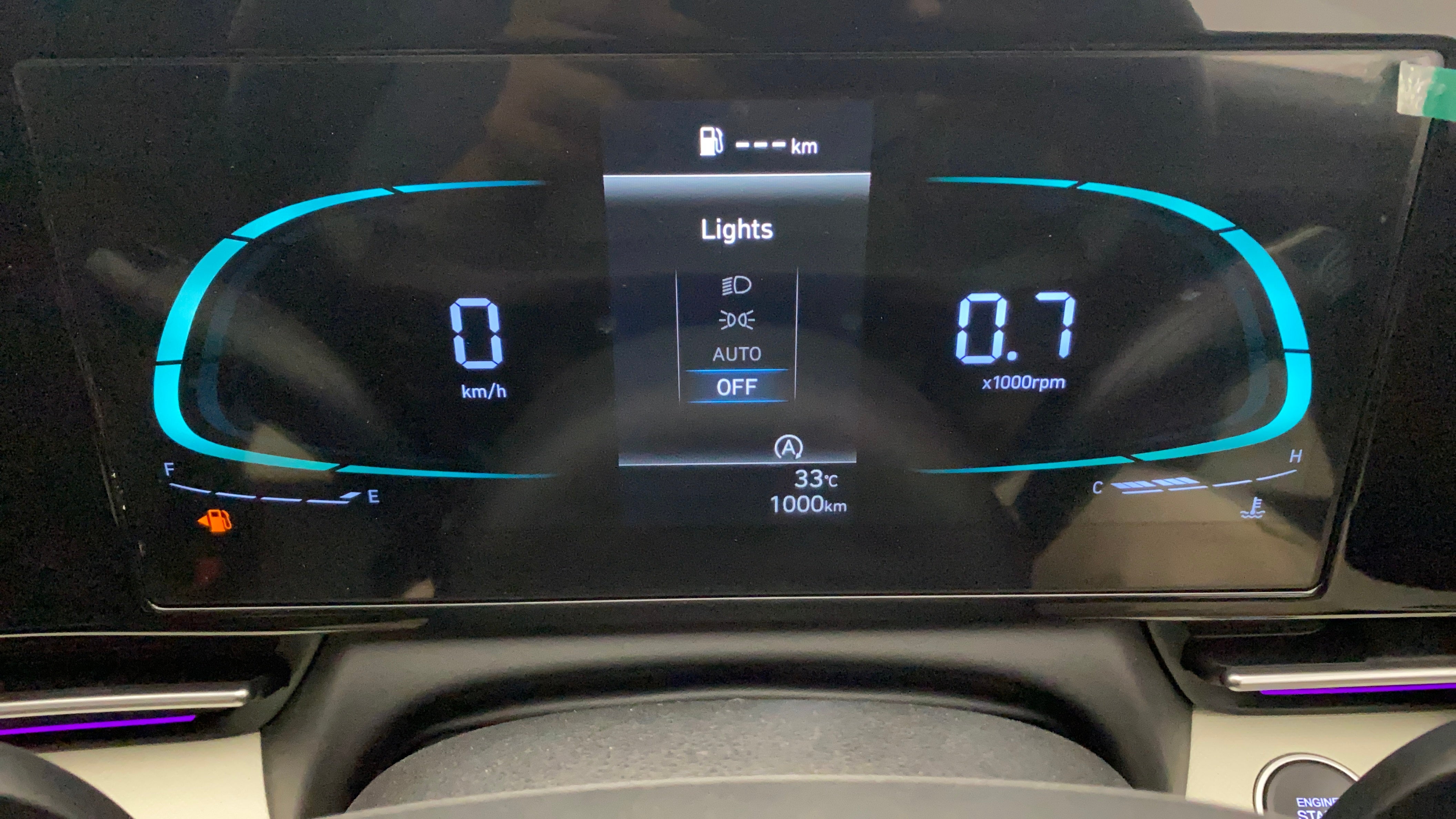 Instrument cluster display of a Hyundai Verna