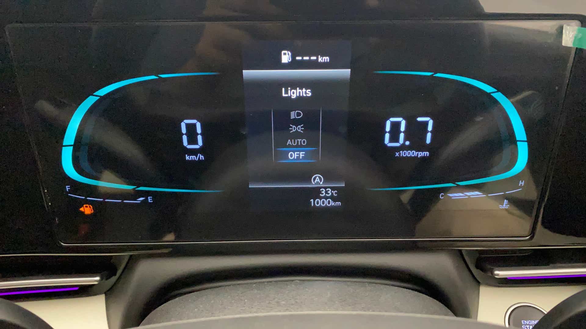 Instrument cluster display of a Hyundai Verna