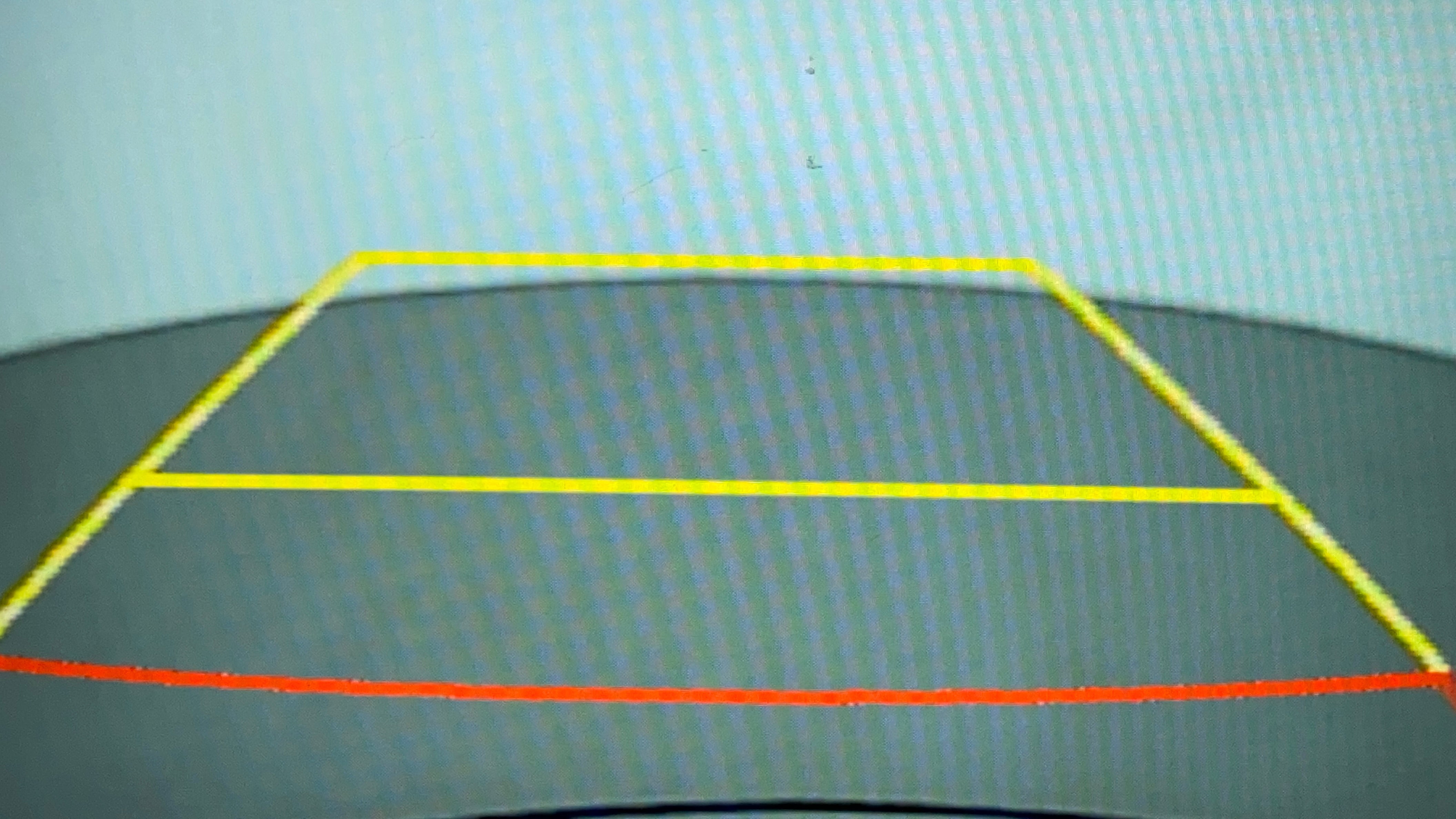 Reverse camera display of a Hyundai Verna