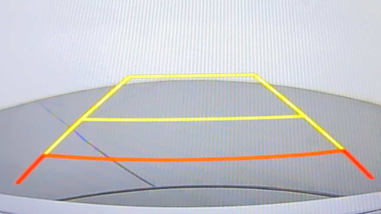 Reverse camera display of a Hyundai Verna