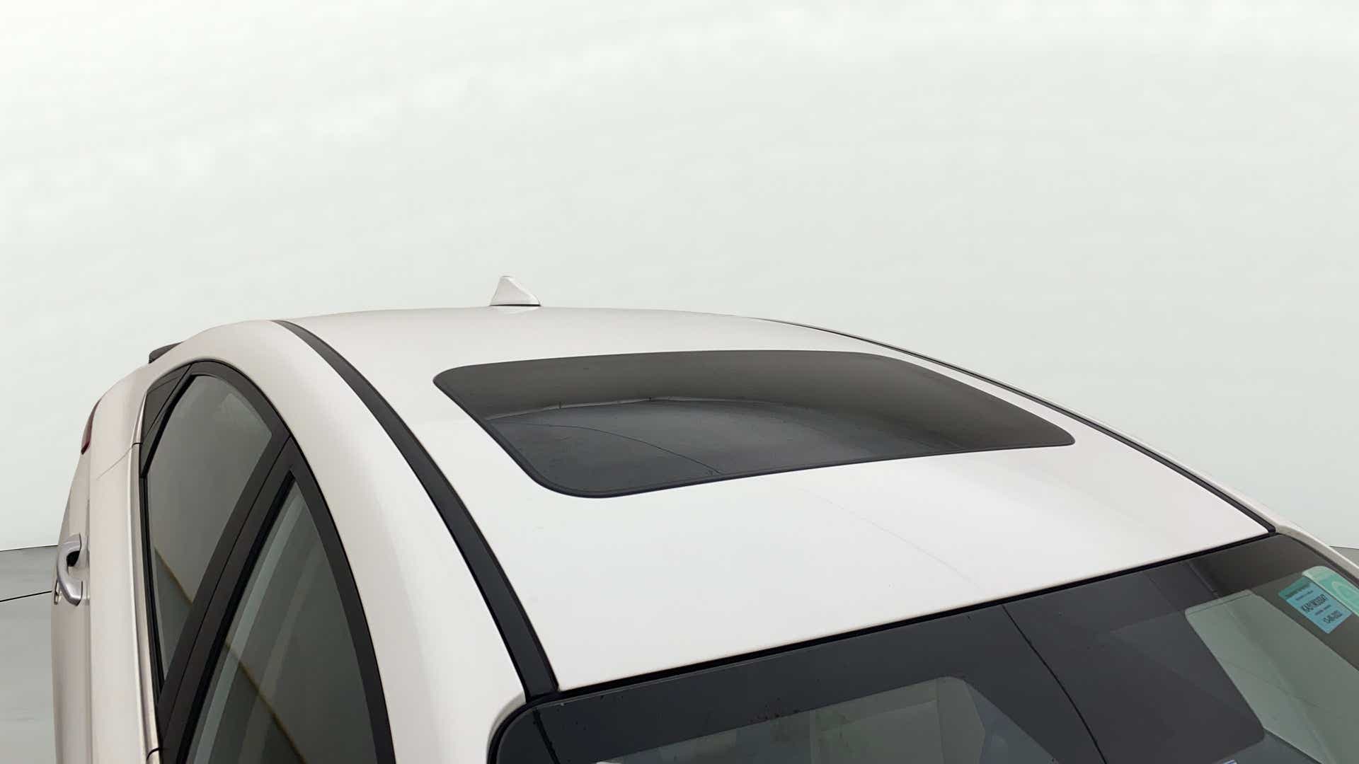 Sunroof view of a Hyundai Verna