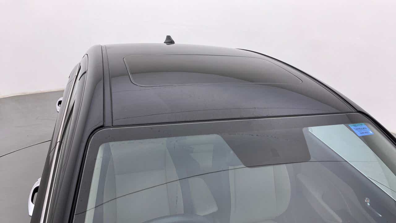 Sunroof view of a Hyundai Verna