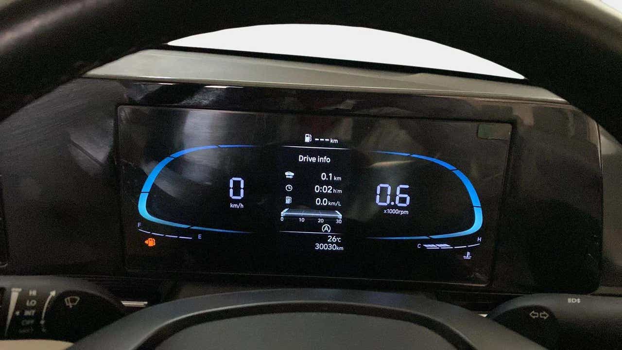 Instrument cluster display of a Hyundai Verna